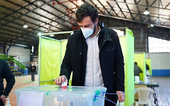 ALCALDE CONCURRE A VOTAR DESTACANDO LA IMPORTANCIA DE LA PRIMARIA